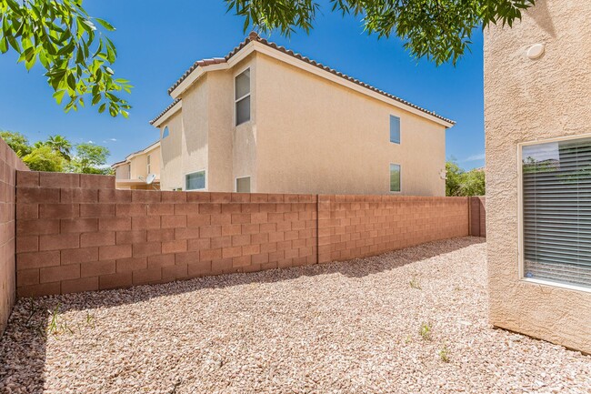 Building Photo - Beautiful Remodeled 3 Bed Home in the SW