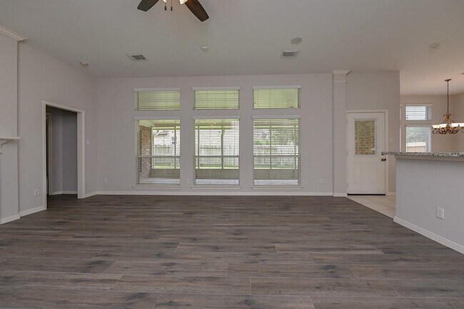 Building Photo - 2387 Marina View Way