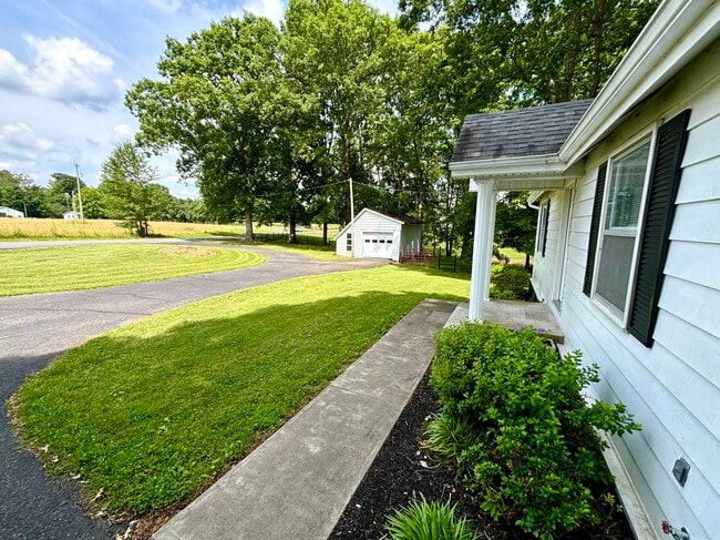 Building Photo - 1405 Webb Ridge Rd