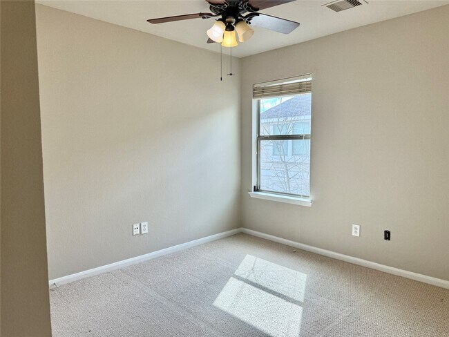 Building Photo - 13107 Lawsons Creek Ln