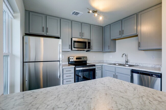 Building Photo - 155 Plez Morgan Dr