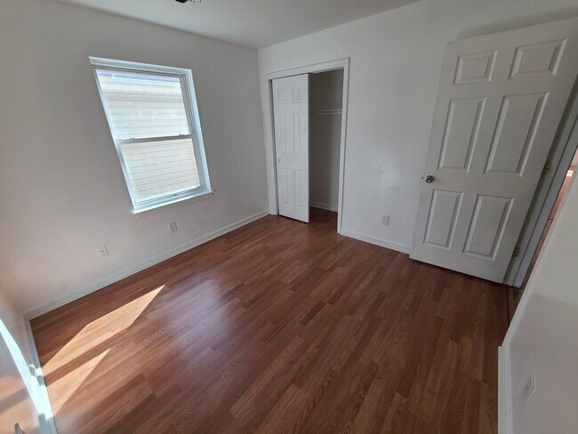Building Photo - 75 Woodlawn Ave