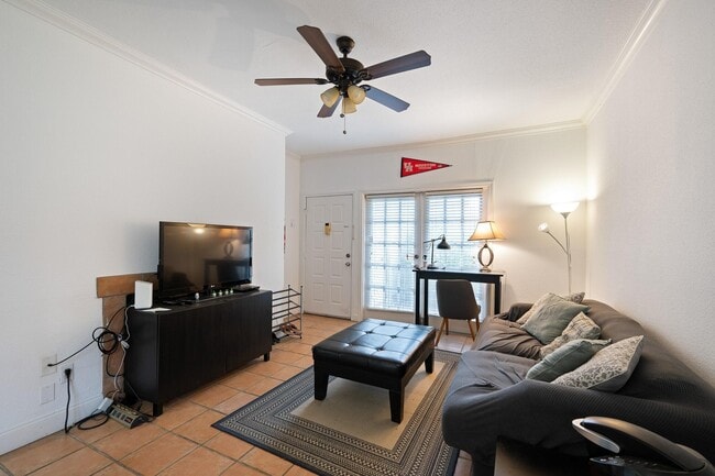 Building Photo - 8055 Cambridge St