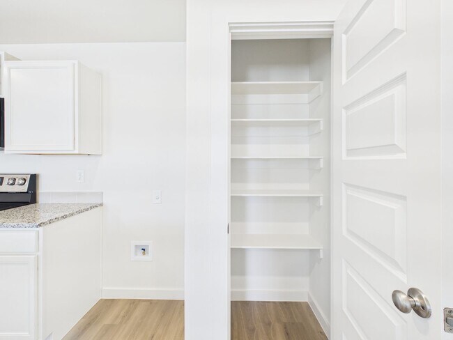 Building Photo - 2801 Ranch House Rd