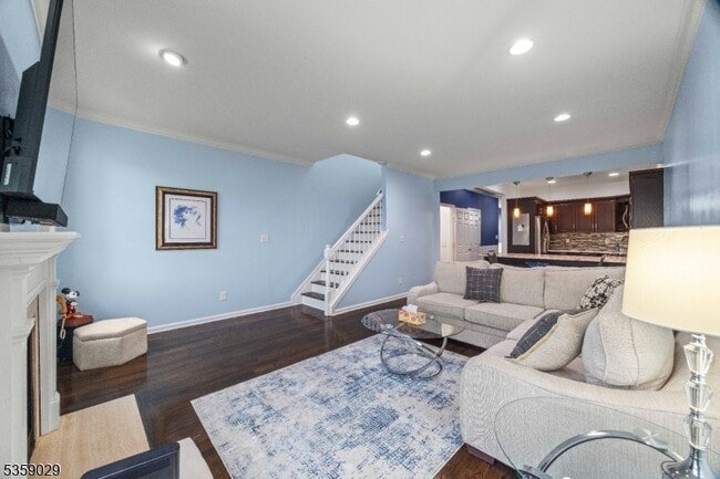 Building Photo - 472 Hartford Dr