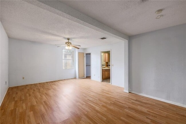 Building Photo - 16821 Whitebrush Loop