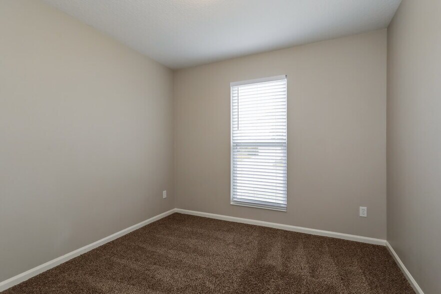 Building Photo - 8164 Fort Chiswell Trail