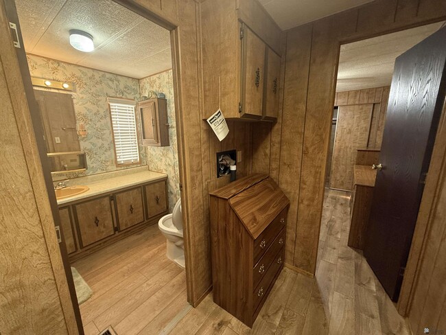 Building Photo - 9384 E Ranch Dr