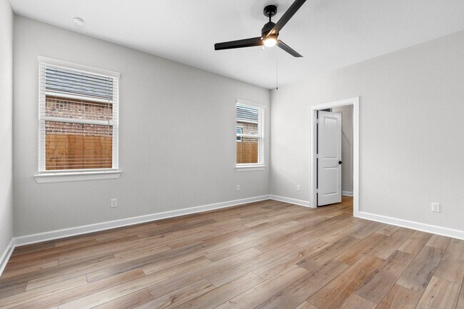 Primary Photo - 1022 Whispering Winds Dr