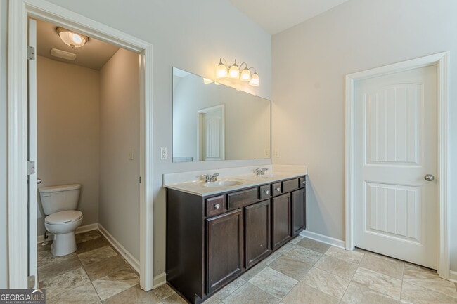 Building Photo - 4730 Brookwood Pl