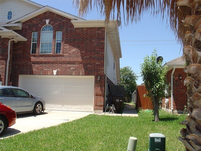 Building Photo - 1532 Lorson Loop