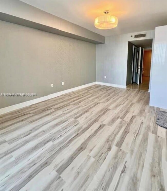 Building Photo - 1850 S Ocean Dr