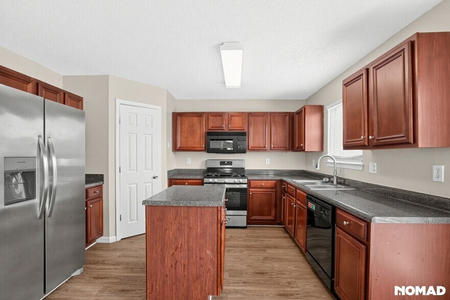 Building Photo - 3693 Arminto Dr