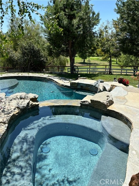 Building Photo - 1014 Hacienda Dr