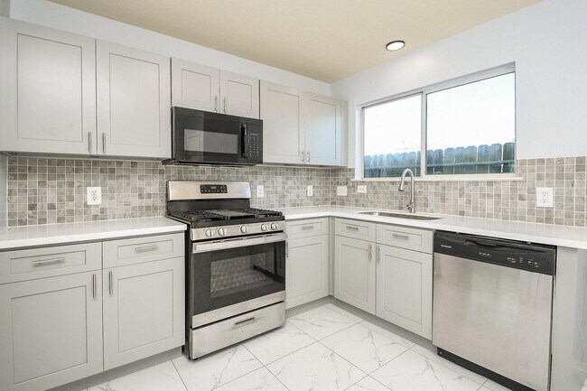 Building Photo - 6233 Lone Prairie Way