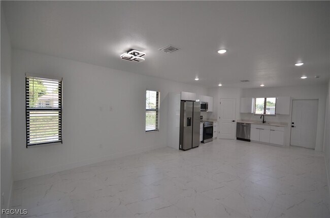 Building Photo - 2188 Barker Blvd