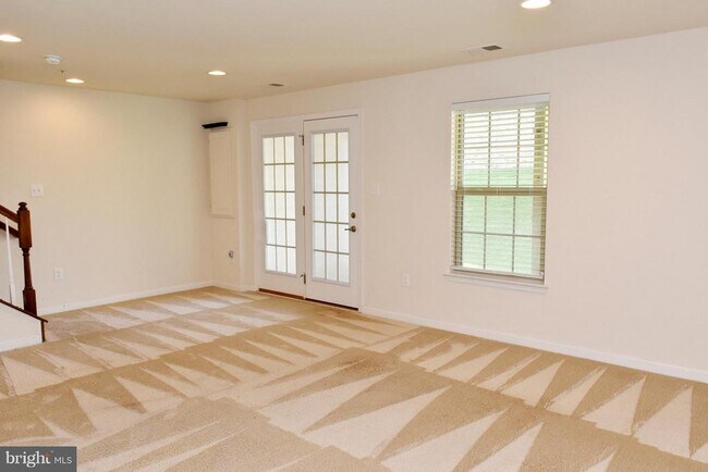 Building Photo - 5904 Leben Dr