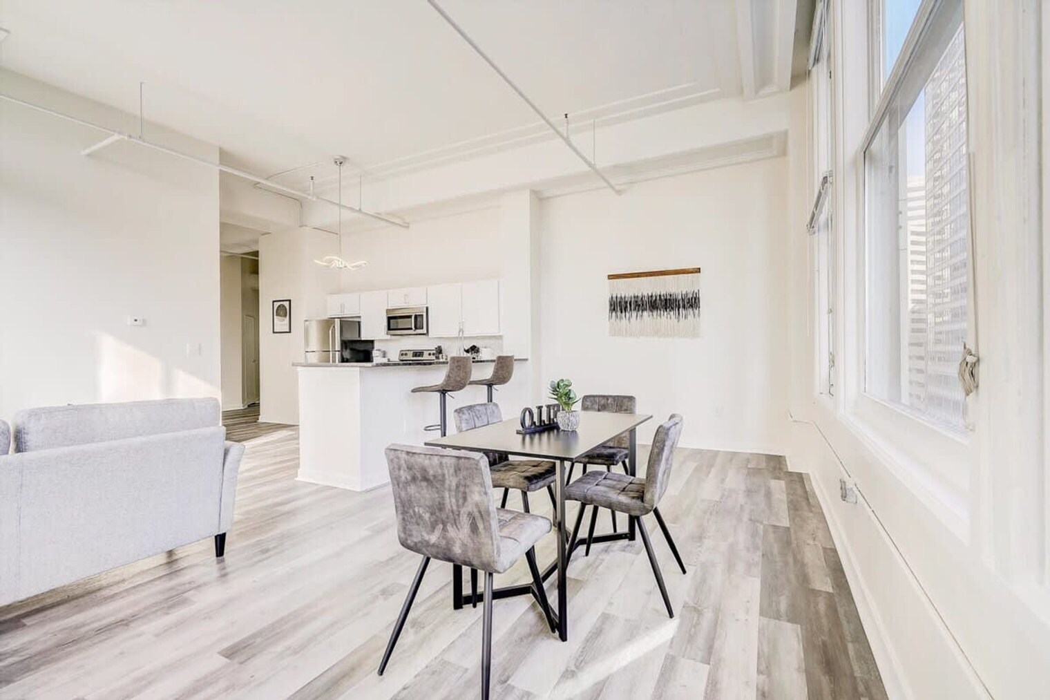 Building Photo - 50 N Illinois St