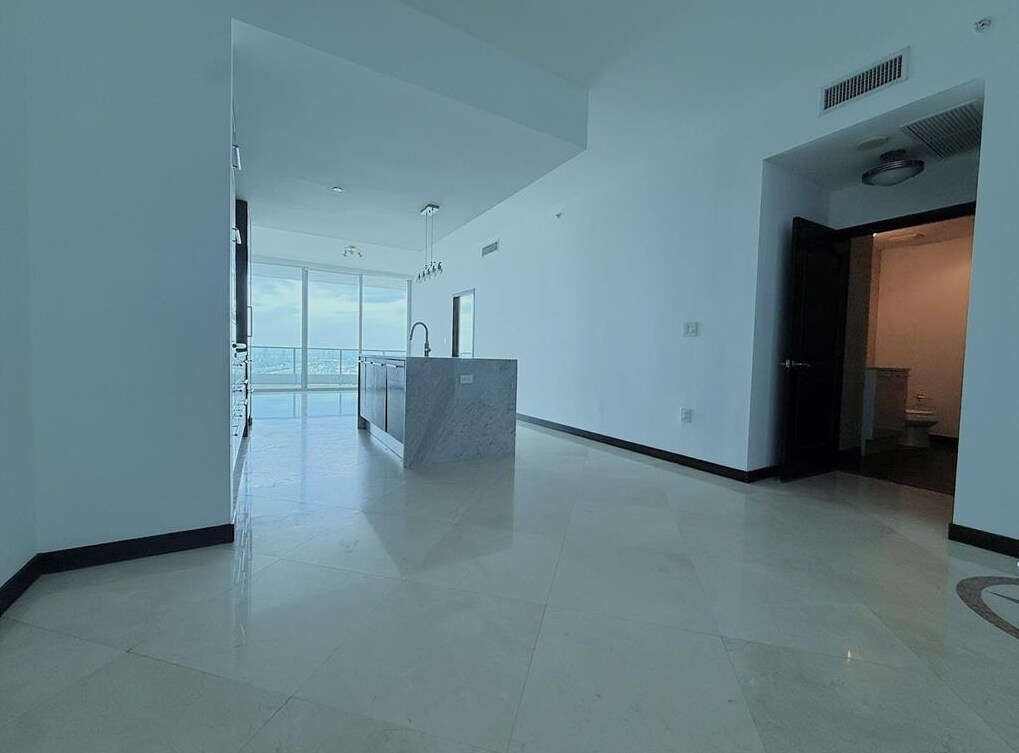 Building Photo - 900 Biscayne Blvd