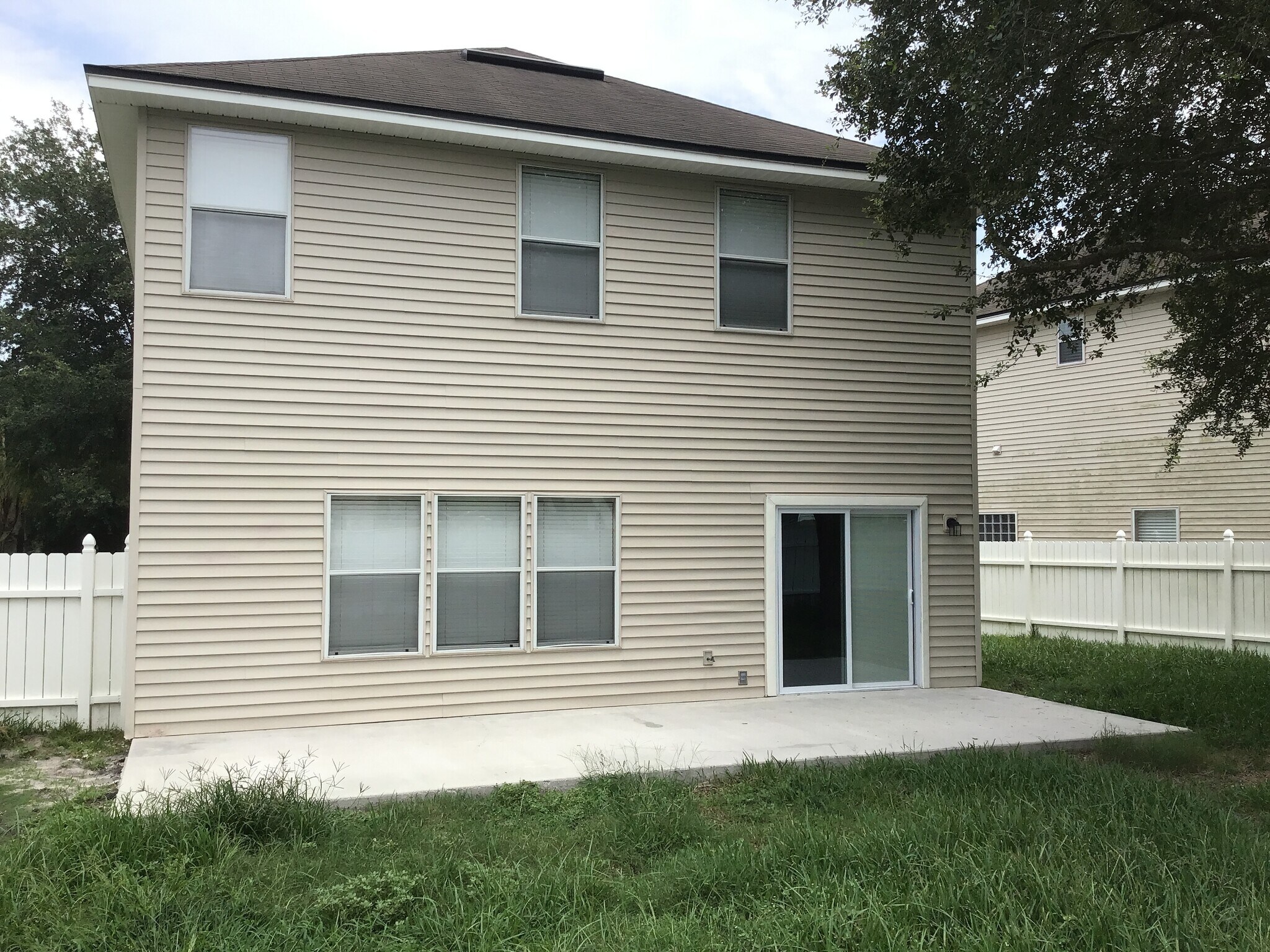 Building Photo - 2724 Creekfront Dr