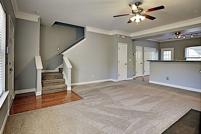 Building Photo - 735 Tulip Grove Rd