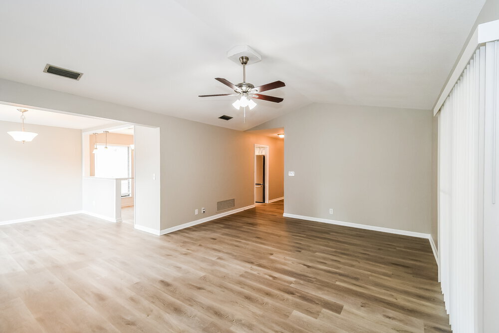 Building Photo - 7152 Holiday Hill Ct