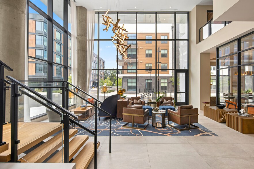 Building Photo - MAA Nixie