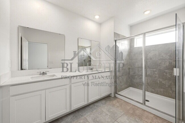 Building Photo - 2634 Runners Cir