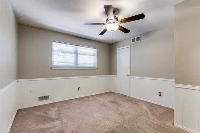 Building Photo - 7739 La Manga Dr