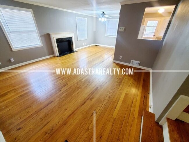 Building Photo - Beautiful Brookside Duplex-Available NOW!!
