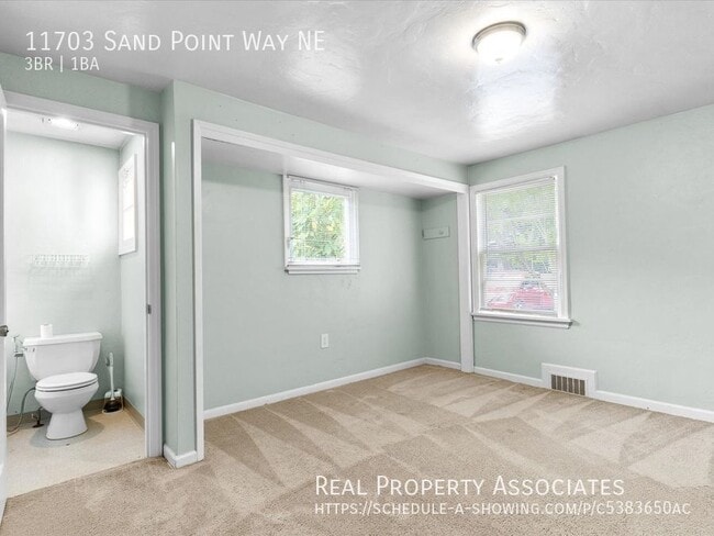 Building Photo - 11703 Sand Point Way NE