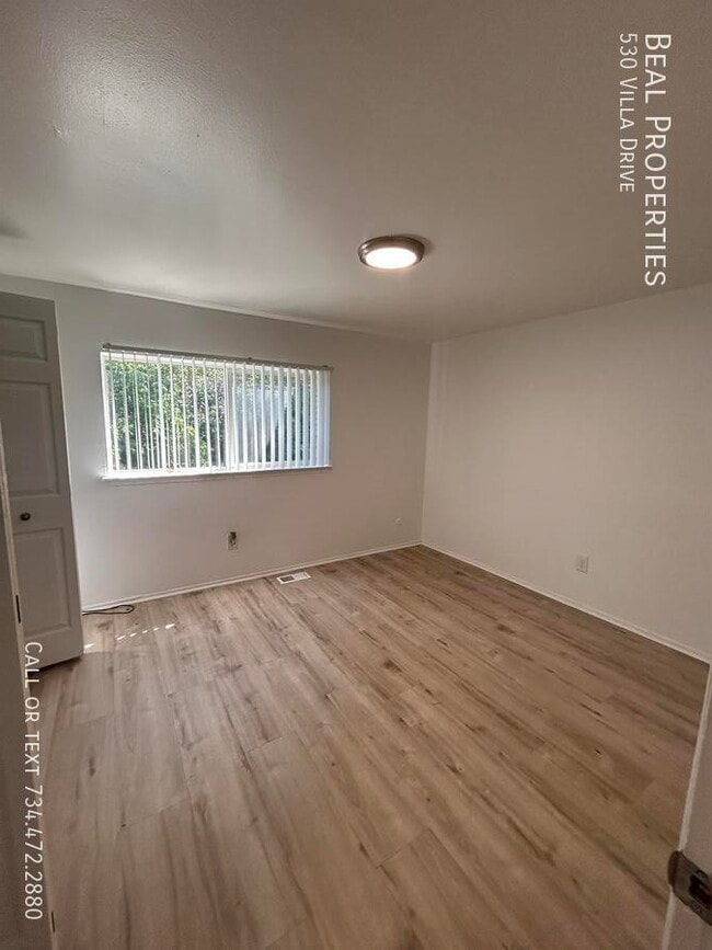 Building Photo - 530 Villa Dr