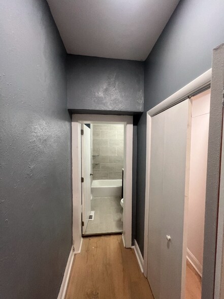 Building Photo - 809 N Harrison St