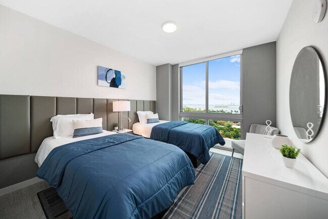 Building Photo - 3886 Biscayne Blvd