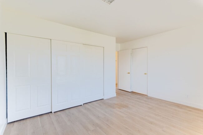 Building Photo - SPACIOUS 3BEDROOM TOWNHOUSE IN 89103 * COMING SOON *