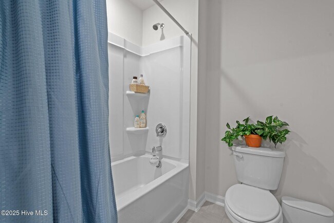 Building Photo - 2120 Wild Rdg Dr