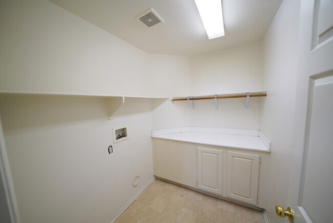 Building Photo - 29070 St Tropez Pl