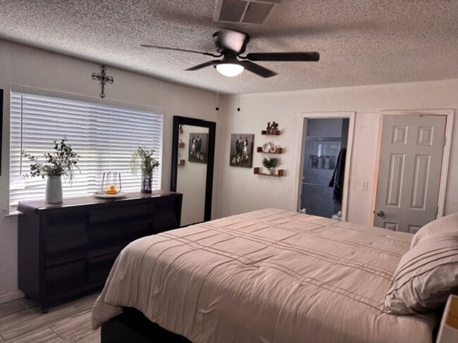 Building Photo - beautiful swimming pool and backyard oasis! fully remodeled home new appliances !