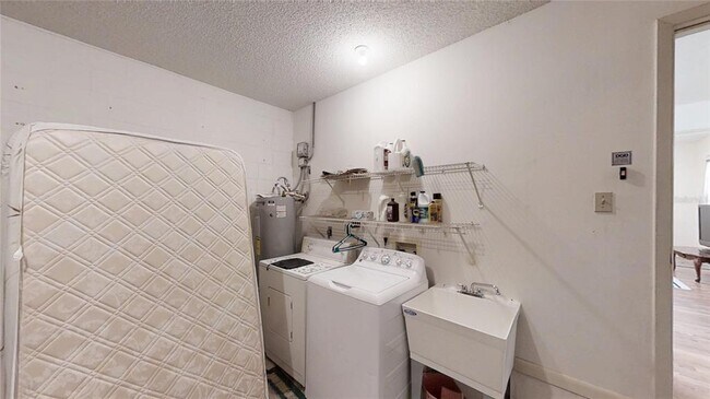 Building Photo - 9394 SW 97th Ln