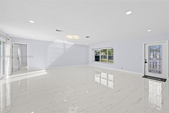 Building Photo - 1720 SW 13th St