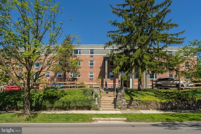 Building Photo - 100 Windermere Ave