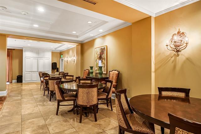 Building Photo - 4242 Lomo Alto Dr