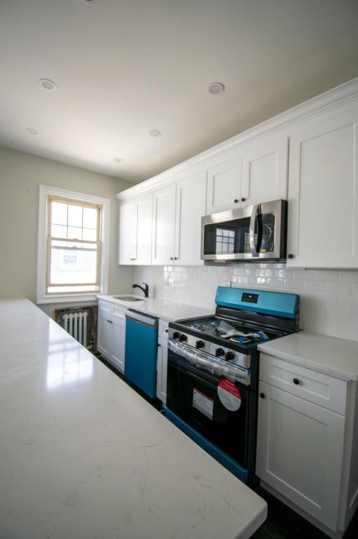 Building Photo - 840 Seaman Ave