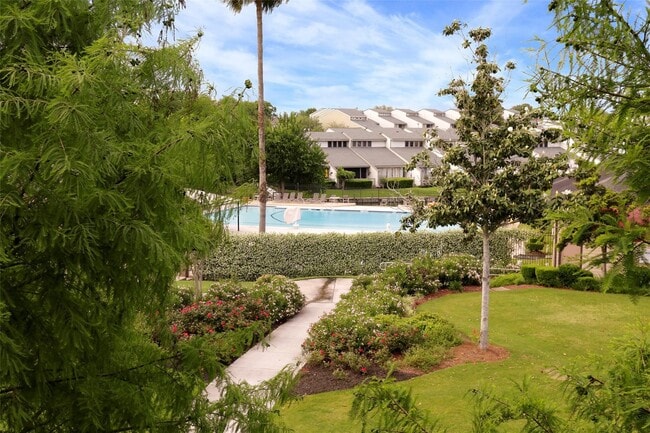 Building Photo - 112 Harbour Town Dr