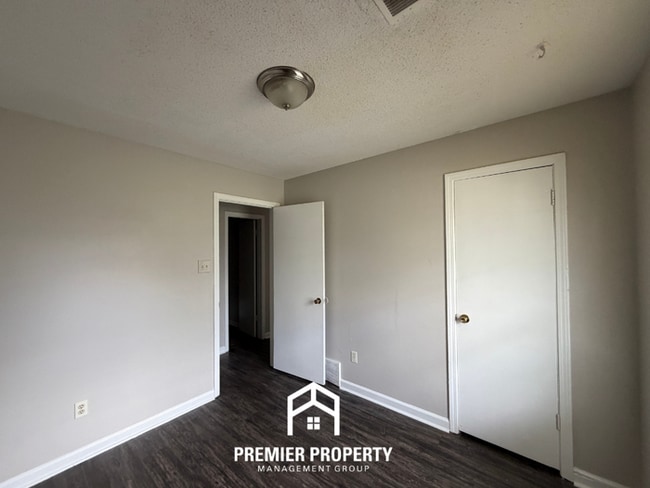 Building Photo - Move-In Ready 3BR Home in Raleigh | Hardwood Floors, Formal Dining & Fenced Yard