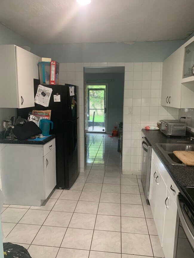 Building Photo - 5060 Downing St