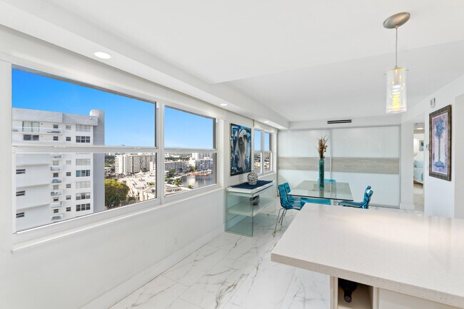 Building Photo - 121 Golden Isles Dr