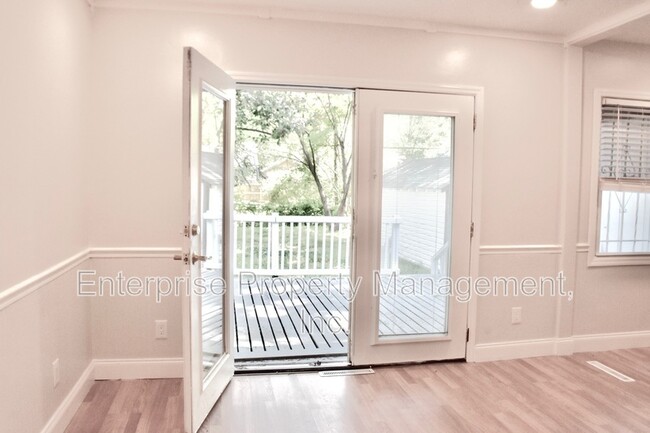 Building Photo - 3238 Highland Park Pl