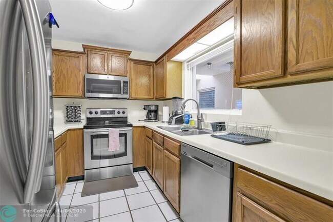 Building Photo - 135 Deer Creek Blvd