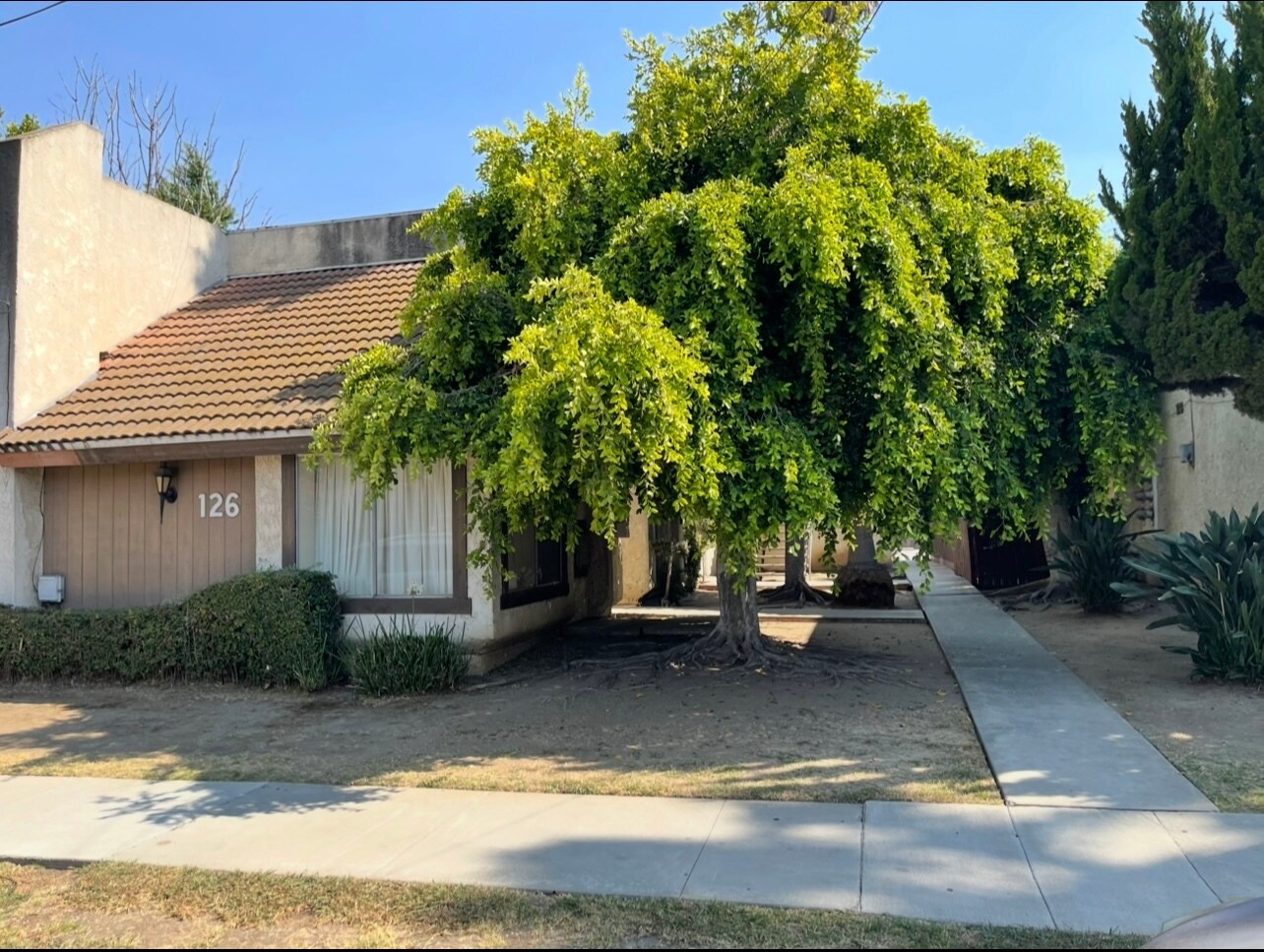 Building Photo - 126 W Emerson Ave